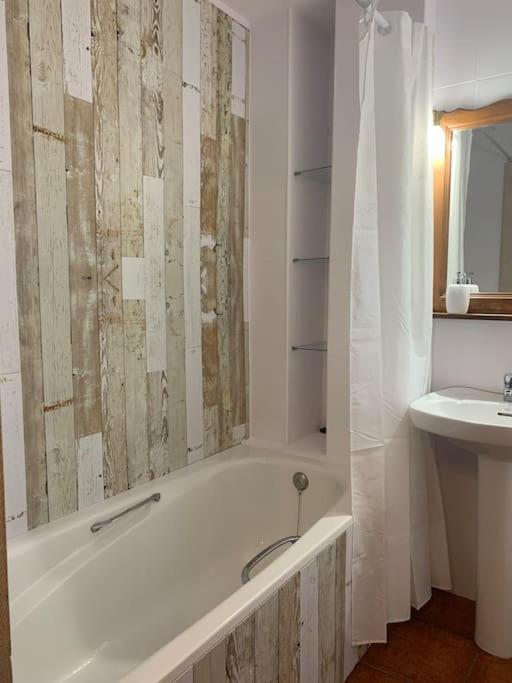 הוילה Casa Con Amplio Jardin En פצ'ון מראה חיצוני תמונה