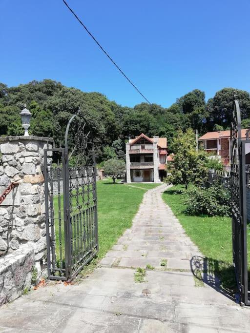 הוילה Casa Con Amplio Jardin En פצ'ון מראה חיצוני תמונה
